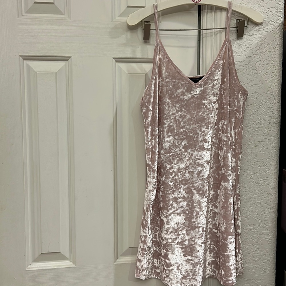 😍 SuperCute Forever 21 velveteen mini dress S